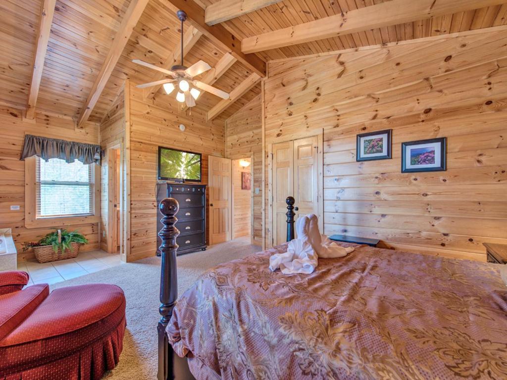 Misty Mountain Hideaway, 3 Bedrooms, Sleeps 10, Pool Access, Wifi Pigeon Forge Esterno foto