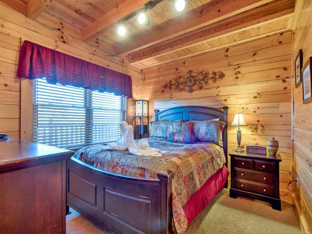 Misty Mountain Hideaway, 3 Bedrooms, Sleeps 10, Pool Access, Wifi Pigeon Forge Esterno foto