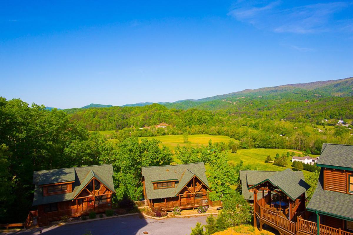 Misty Mountain Hideaway, 3 Bedrooms, Sleeps 10, Pool Access, Wifi Pigeon Forge Esterno foto