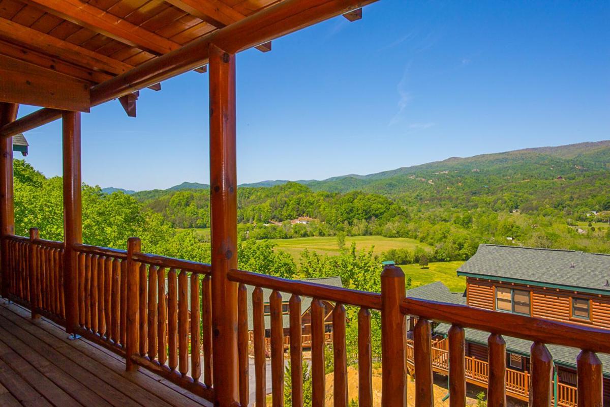 Misty Mountain Hideaway, 3 Bedrooms, Sleeps 10, Pool Access, Wifi Pigeon Forge Esterno foto